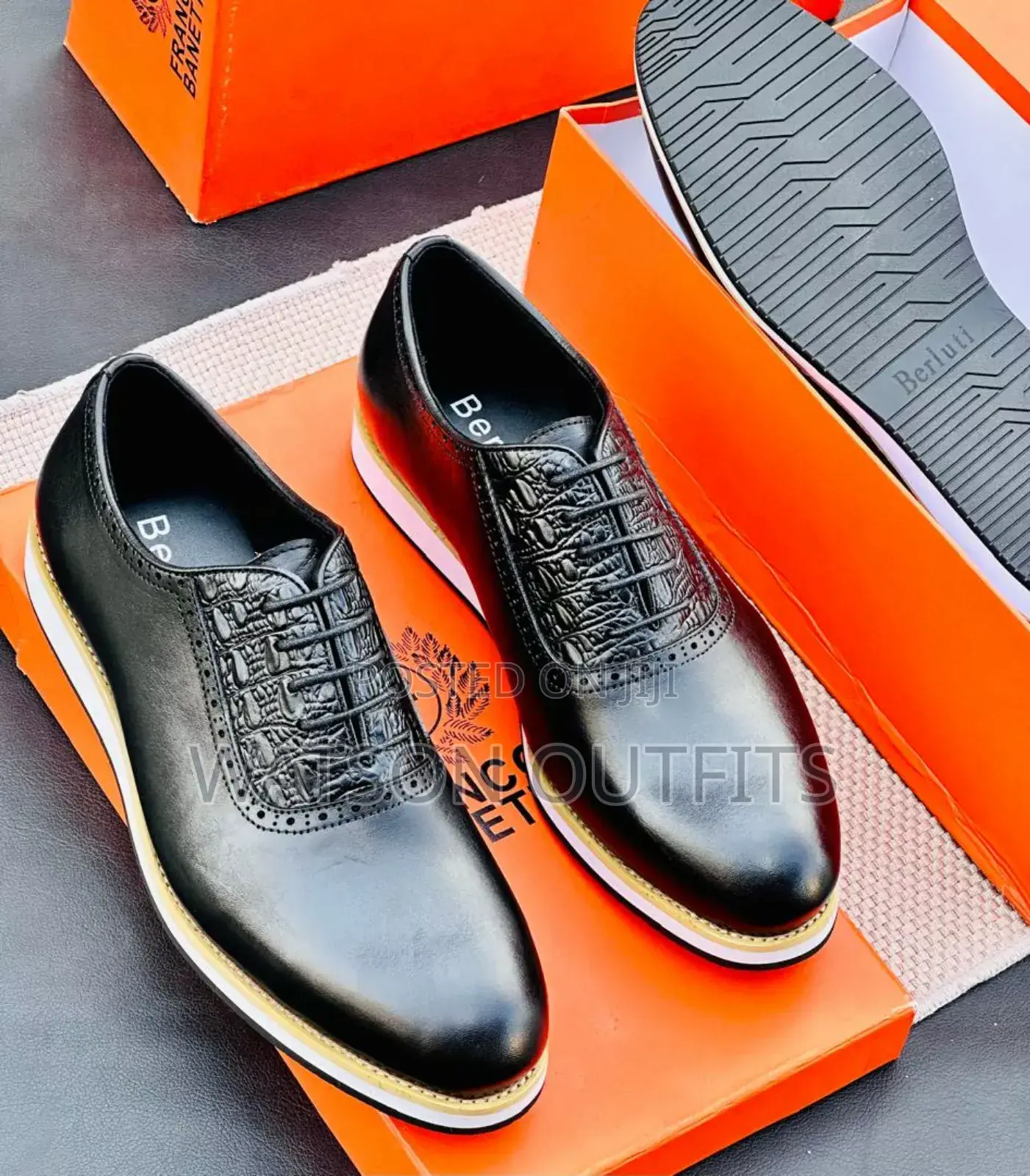 Viatu Vya Ngozi Vya Berluti Na Clarks