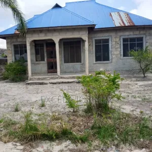 4bdrm House in Mbondole Msongola for sale