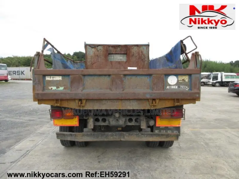 Mitsubishi Fighter Truck