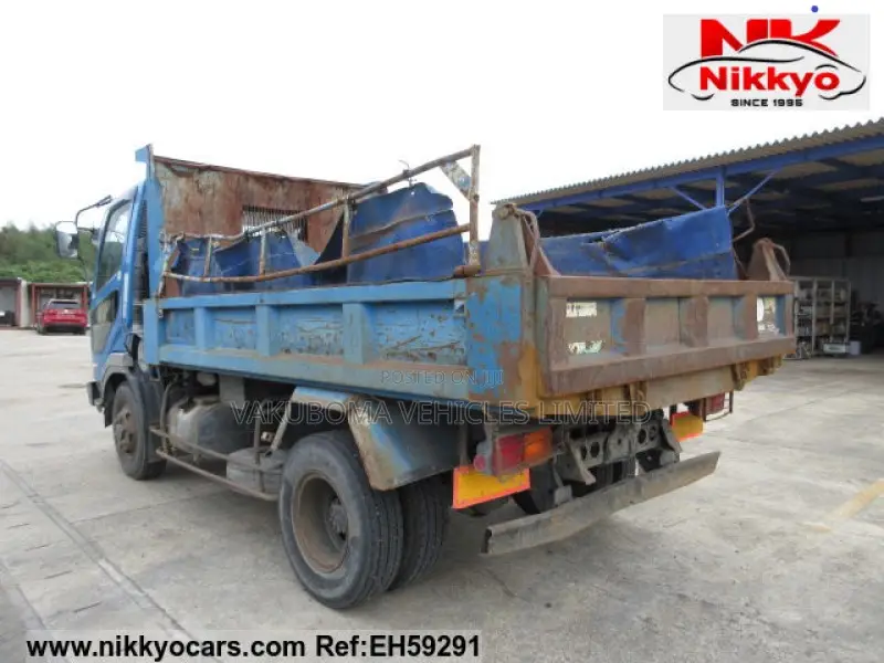 Mitsubishi Fighter Truck