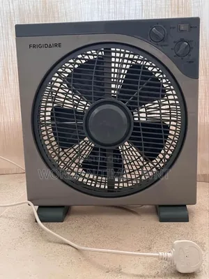 Frigidaire Box Fan, 12 Inches, White/Gray - Fd9209