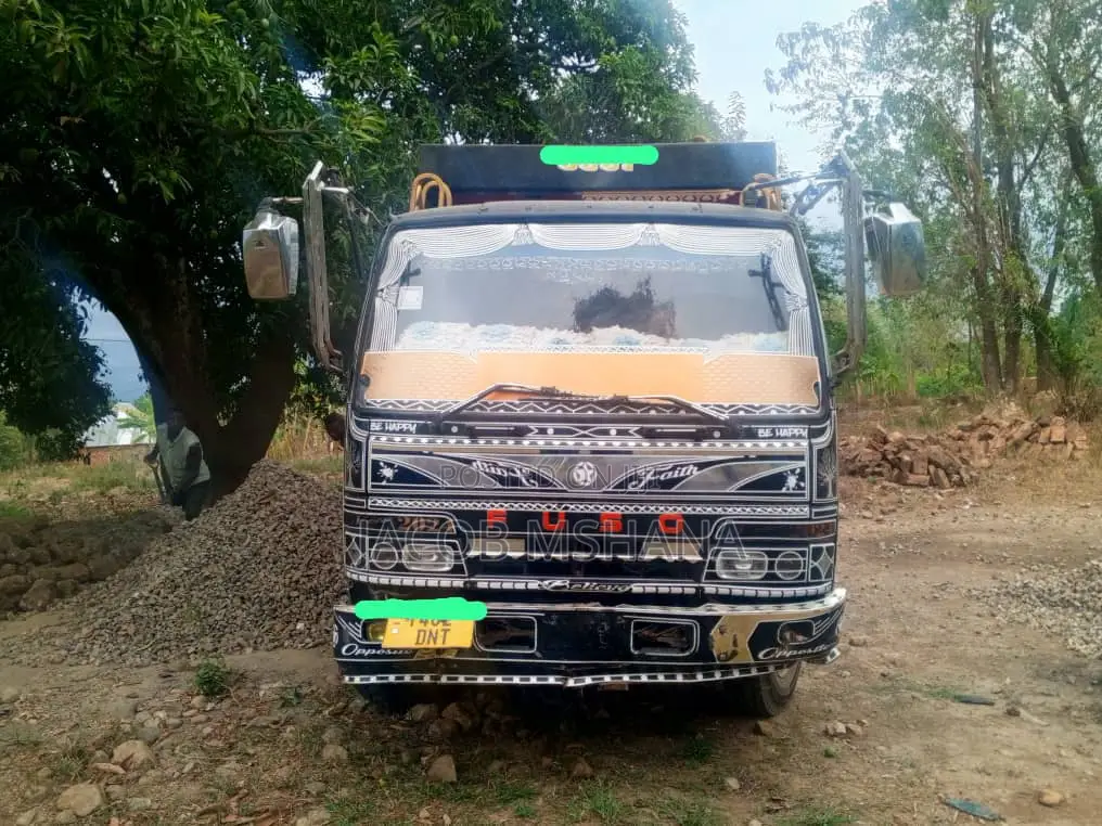 Fuso Tipa Engine 17
