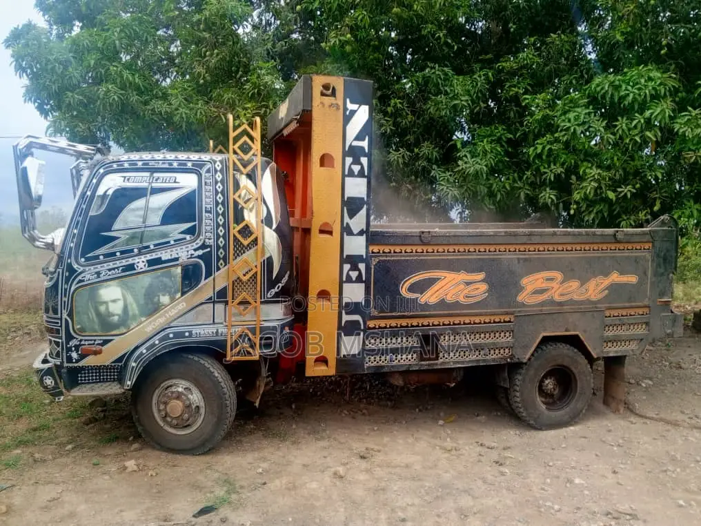 Fuso Tipa Engine 17