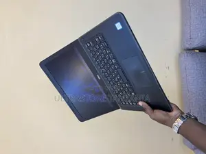 New Laptop Dell Latitude 3380 8GB Intel Core I5 HDD 500GB