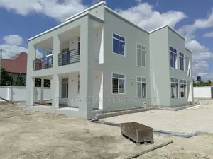 3bdrm Apartment in Mabwe Pande, Bunju for rent