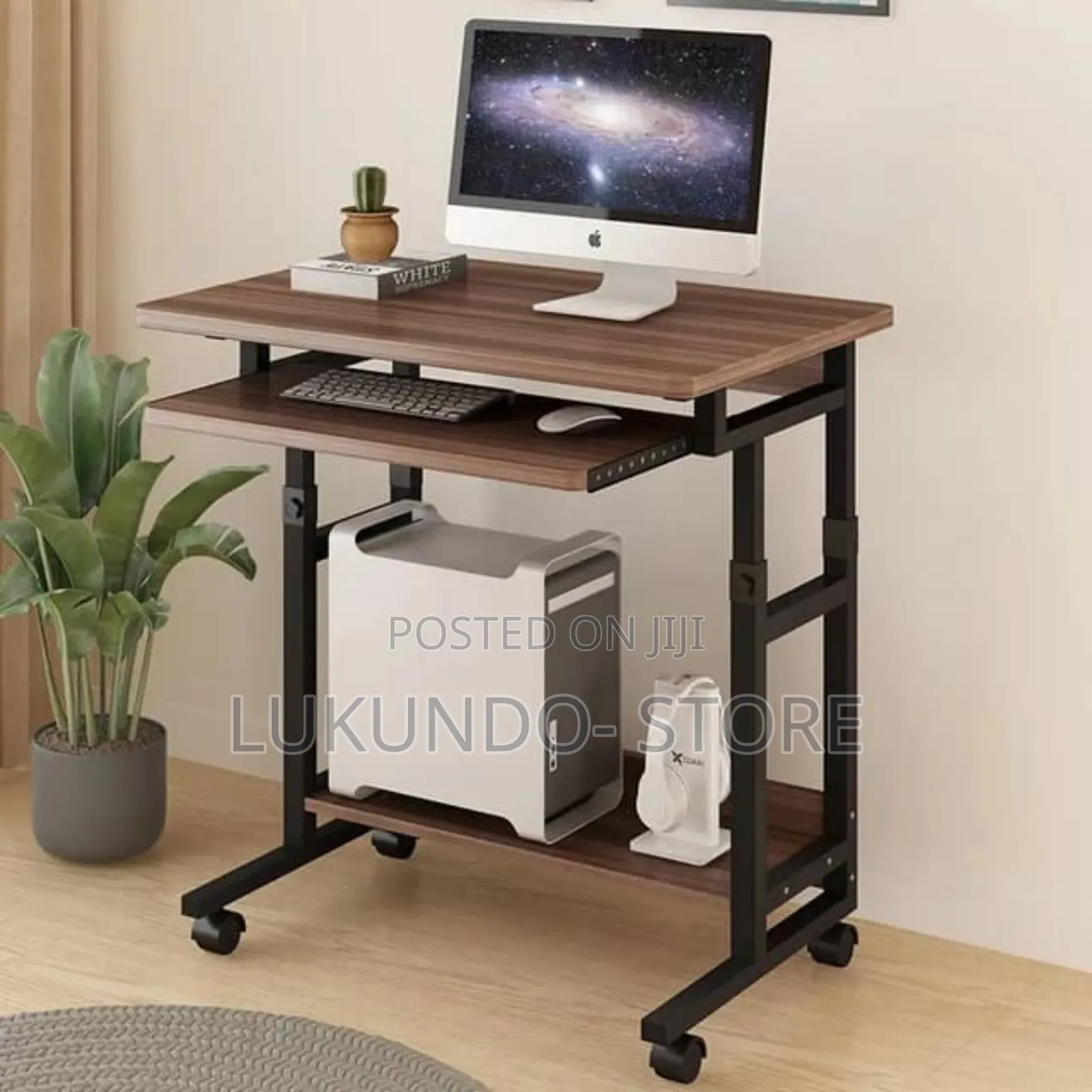 Adjustable Computer Table