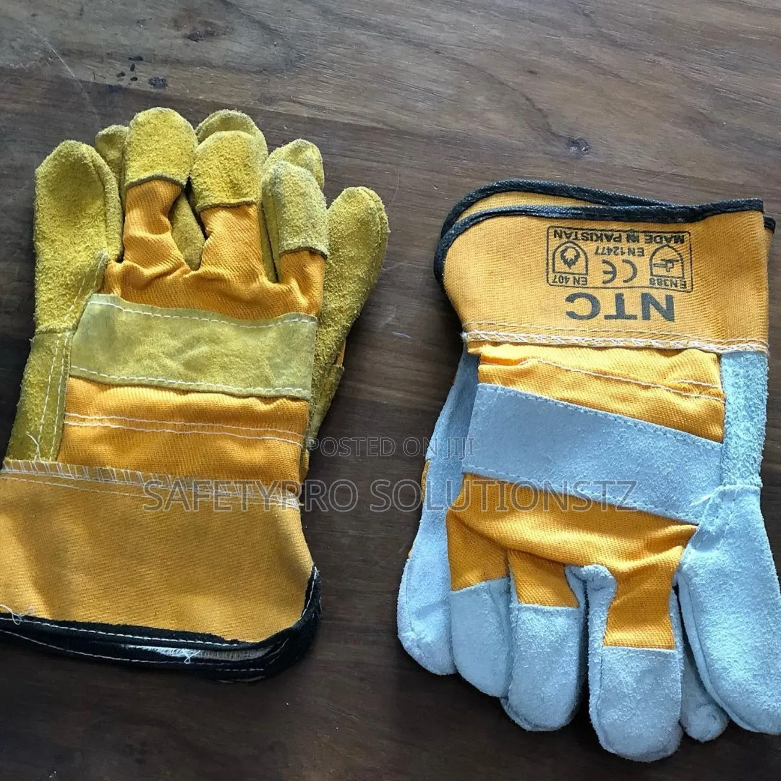 Short Leather Gloves