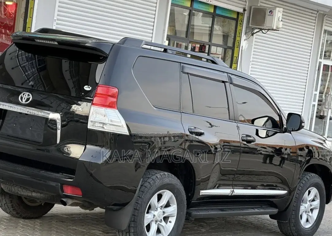 Toyota Land Cruiser Prado 2012 Black