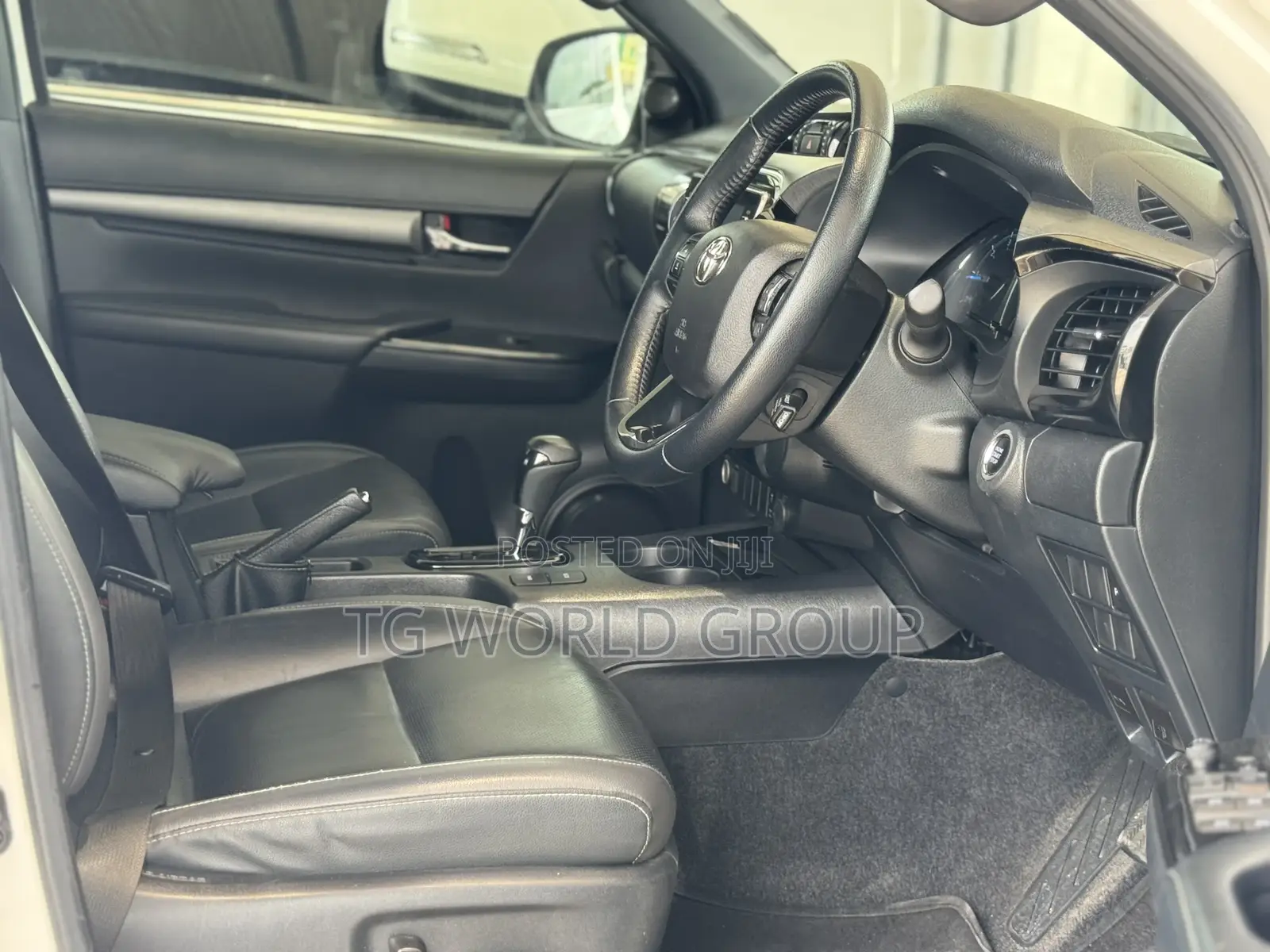 Toyota Hilux 2.8 Diesel 2020 White