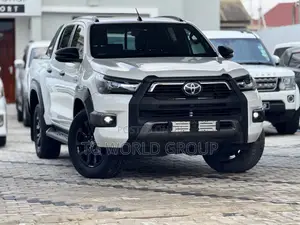 Toyota Hilux 2.8 Diesel 2020 White
