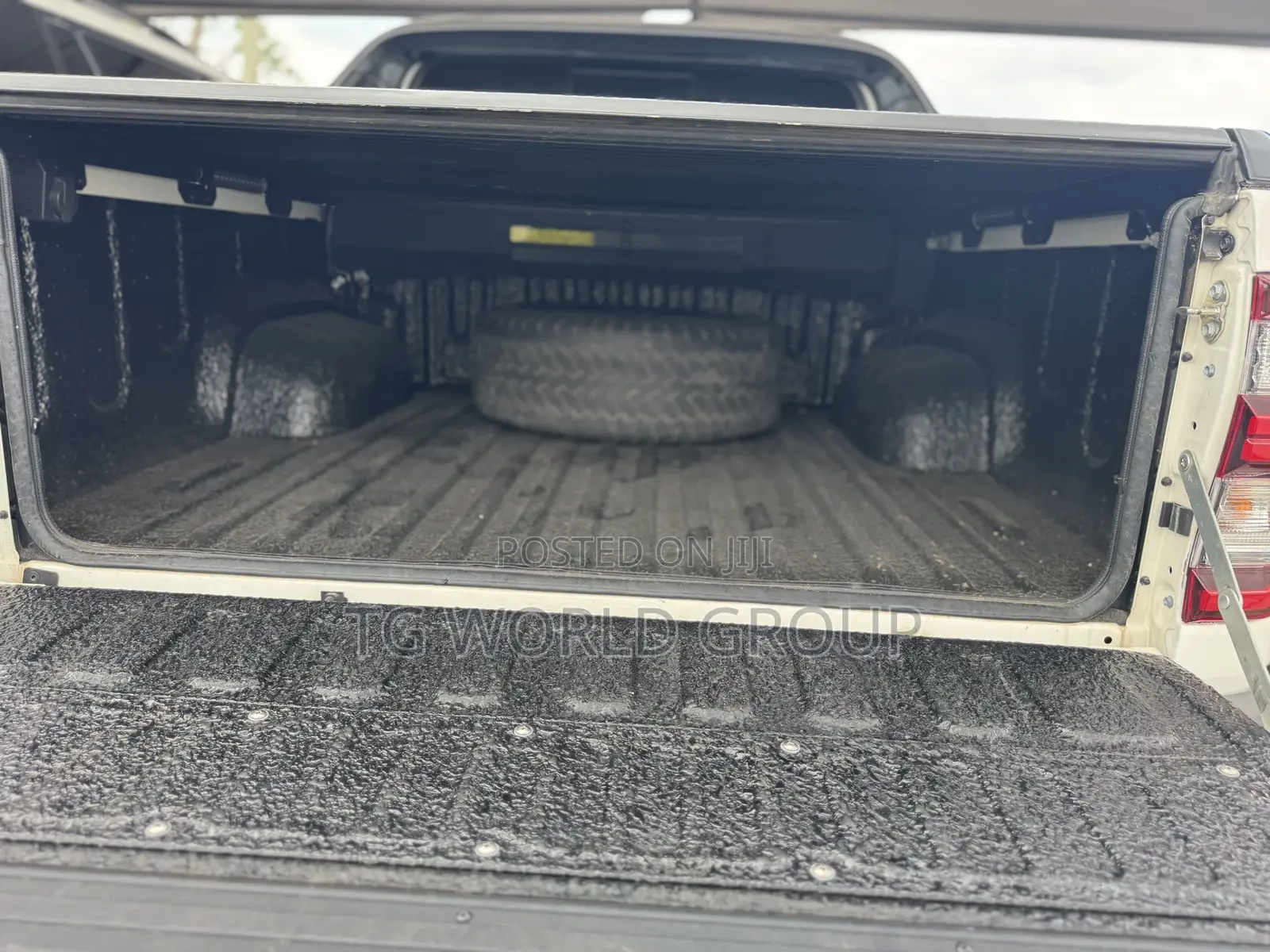 Toyota Hilux 2.8 Diesel 2020 White