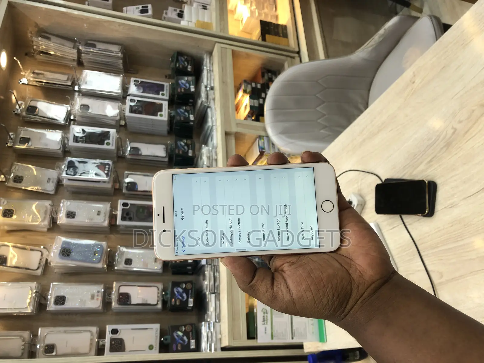 Apple iPhone 8 Plus 64 GB Gold