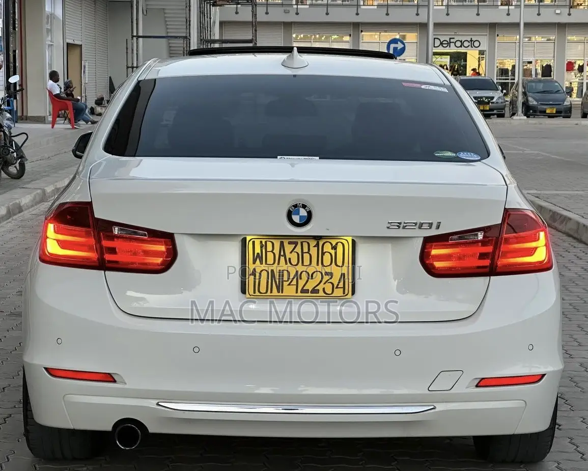 BMW 3 Series 2013 White