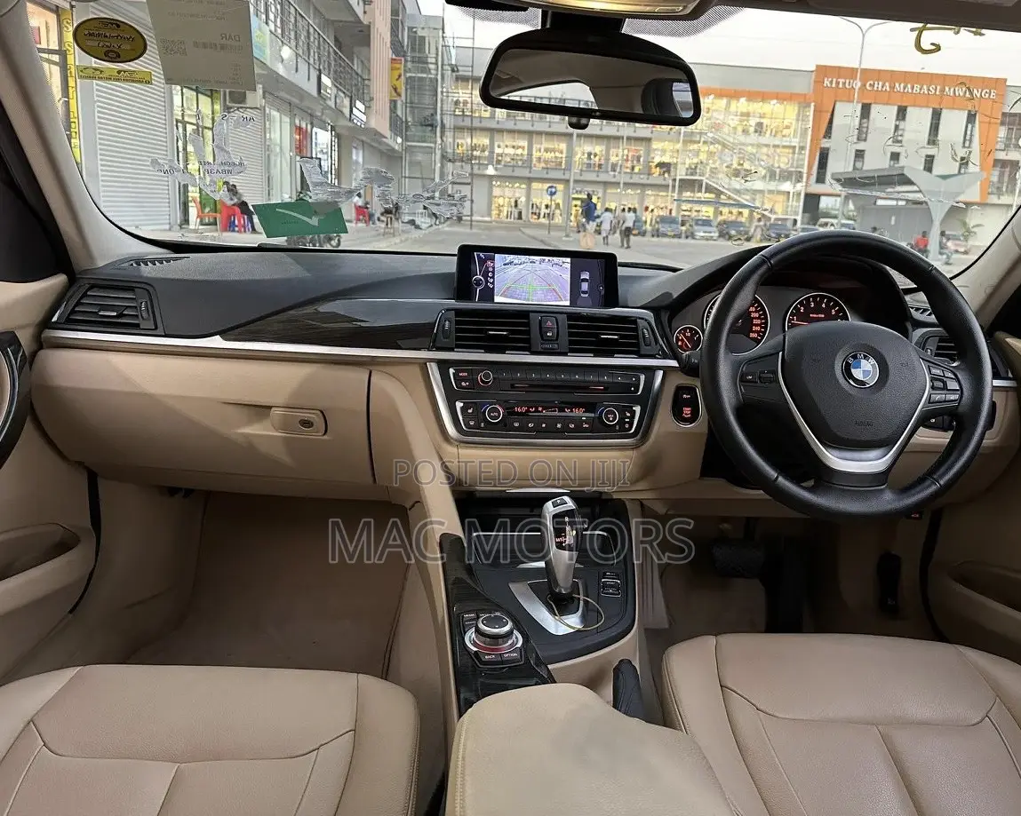 BMW 3 Series 2013 White