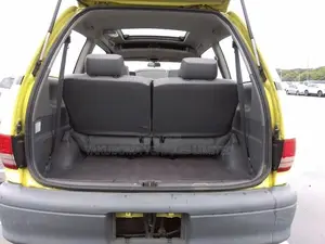 Toyota Estima 1992 Yellow