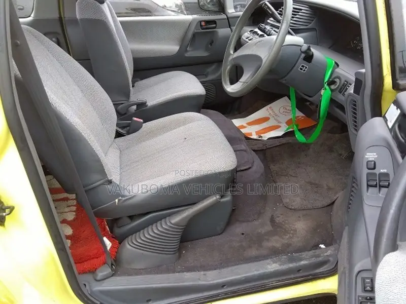 Toyota Estima 1992 Yellow