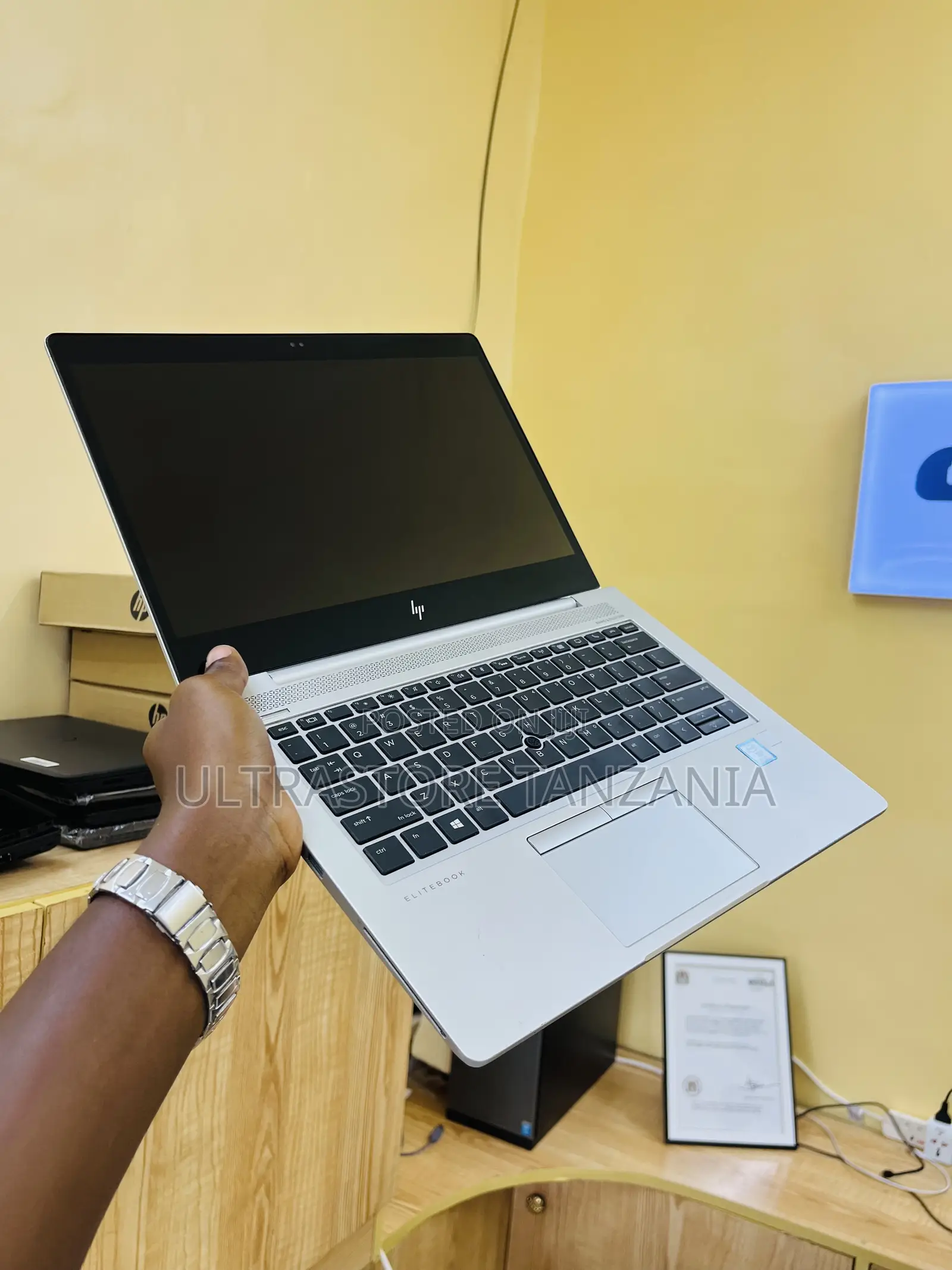 New Laptop HP EliteBook 830 G5 8GB Intel Core I5 SSD 256GB