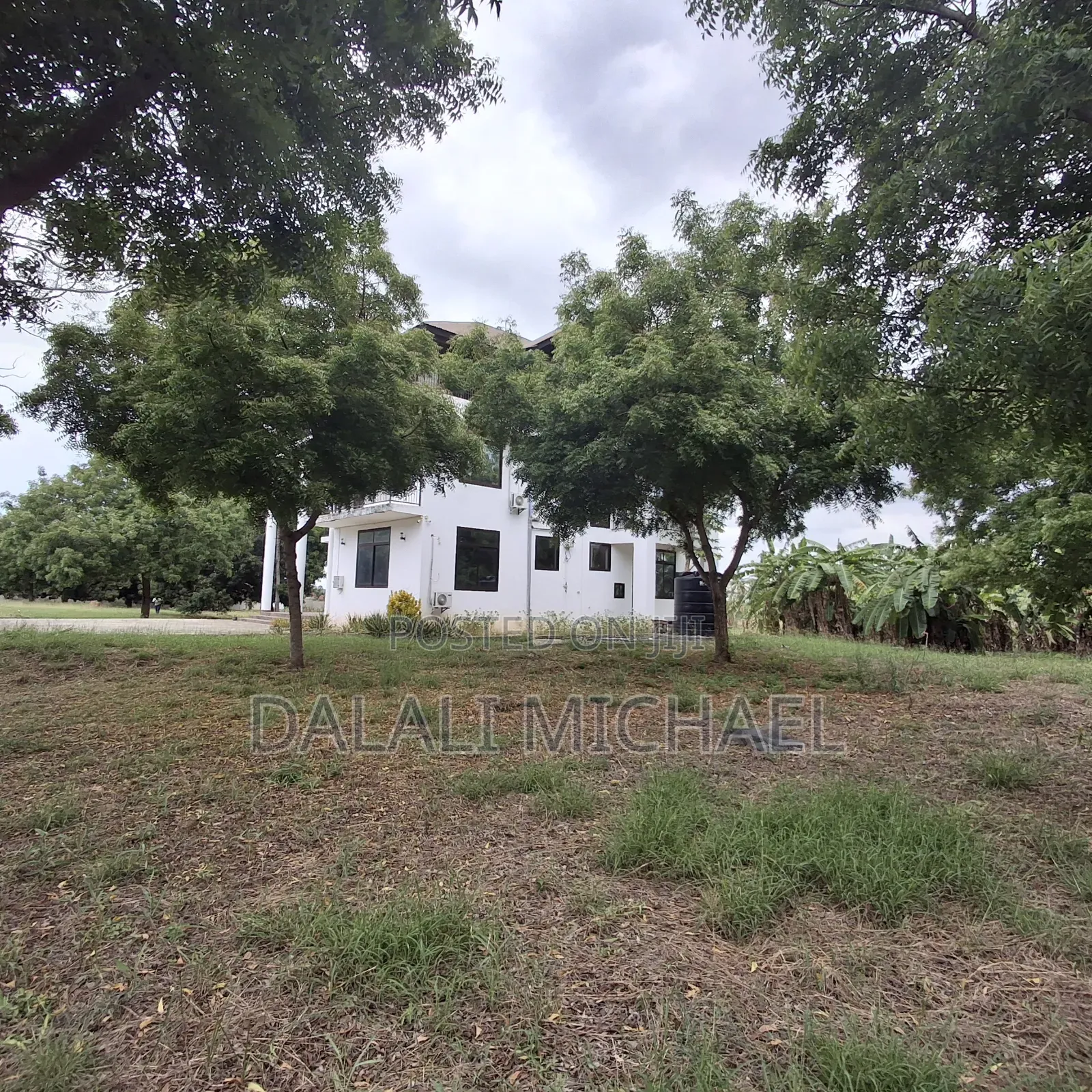 5bdrm Mansion in Kigamboni for sale