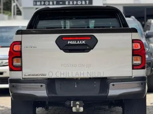 Toyota Hilux 2020 White