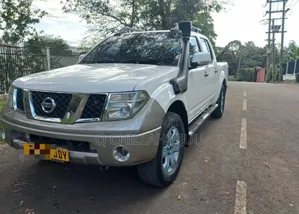 Nissan Navara 2008 White