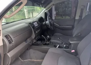 Nissan Navara 2008 White