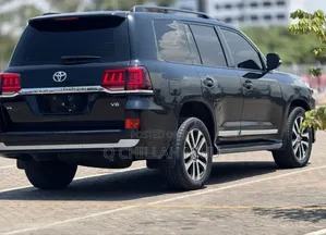 Toyota Land Cruiser 2012 Black