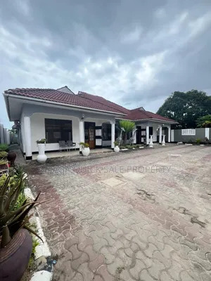 3bdrm Apartment in Bahari Beach, Mbezi for rent