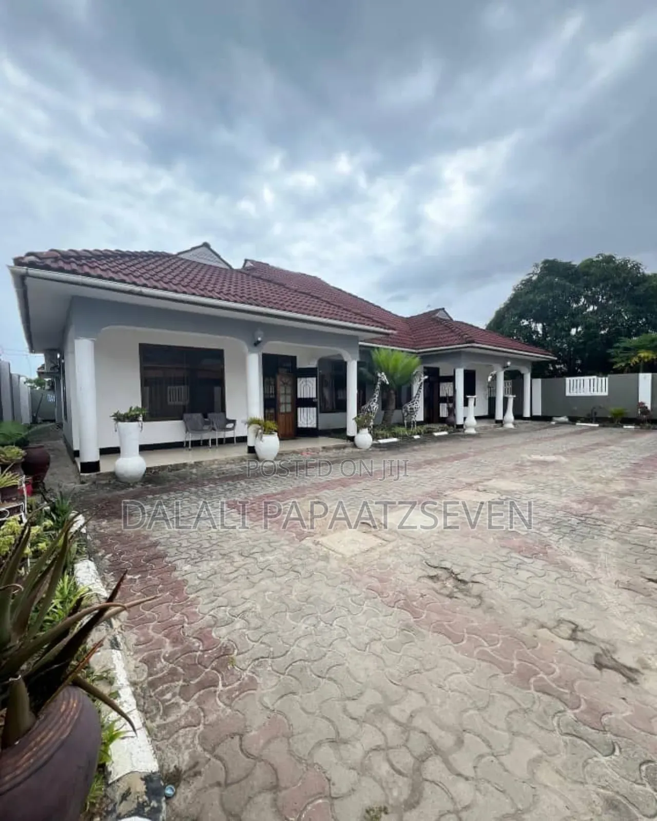 3bdrm Apartment in Dalalipapaatzseven, Kinondoni for rent