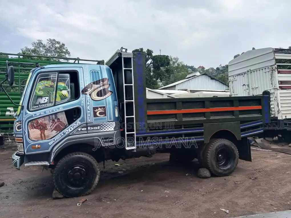 Fuso Tipa Engine 17