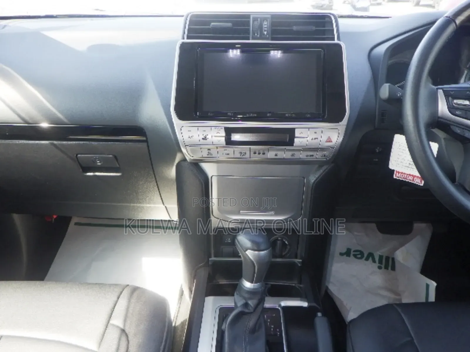 Toyota Land Cruiser 1999 White