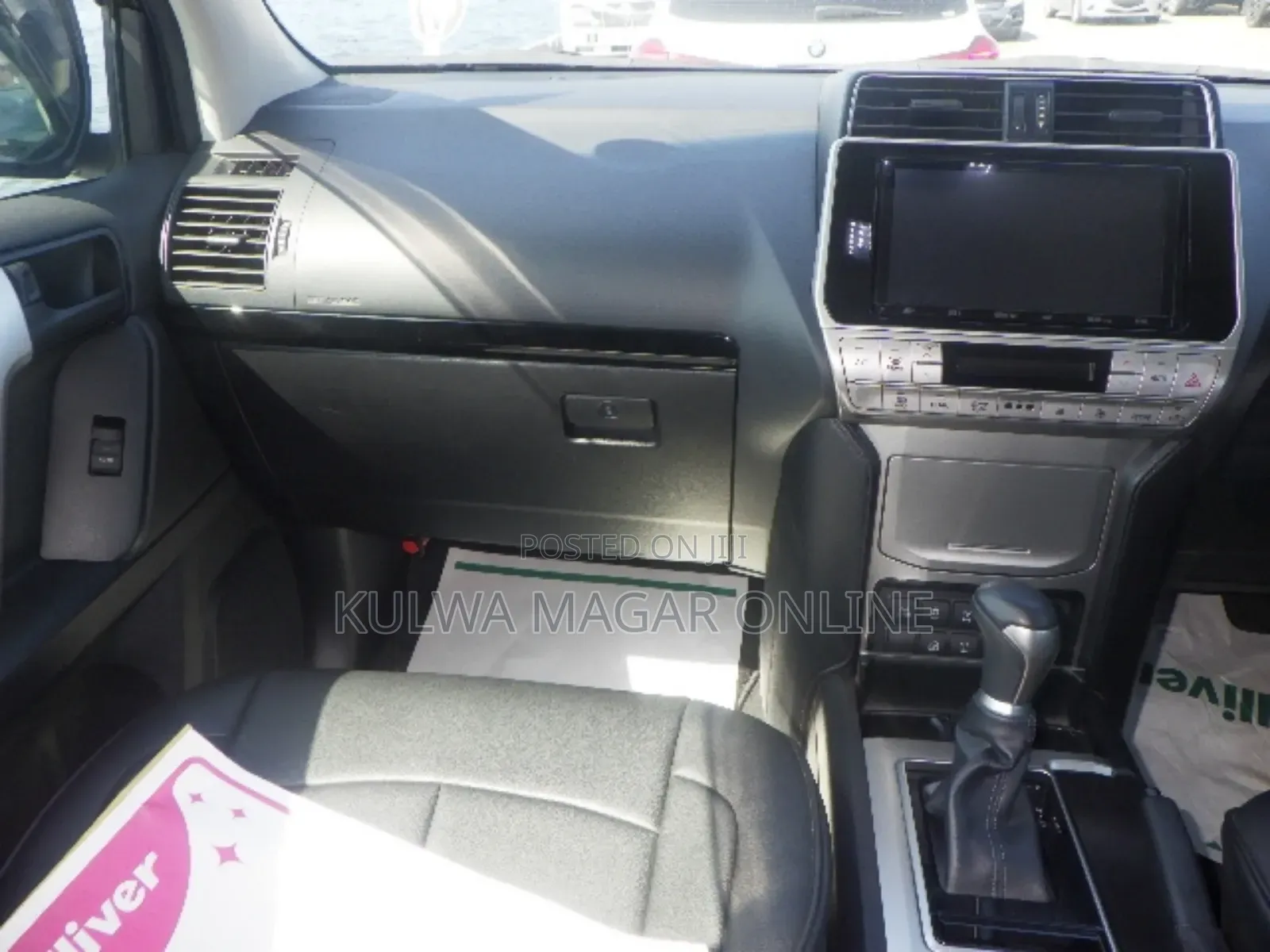 Toyota Land Cruiser 1999 White