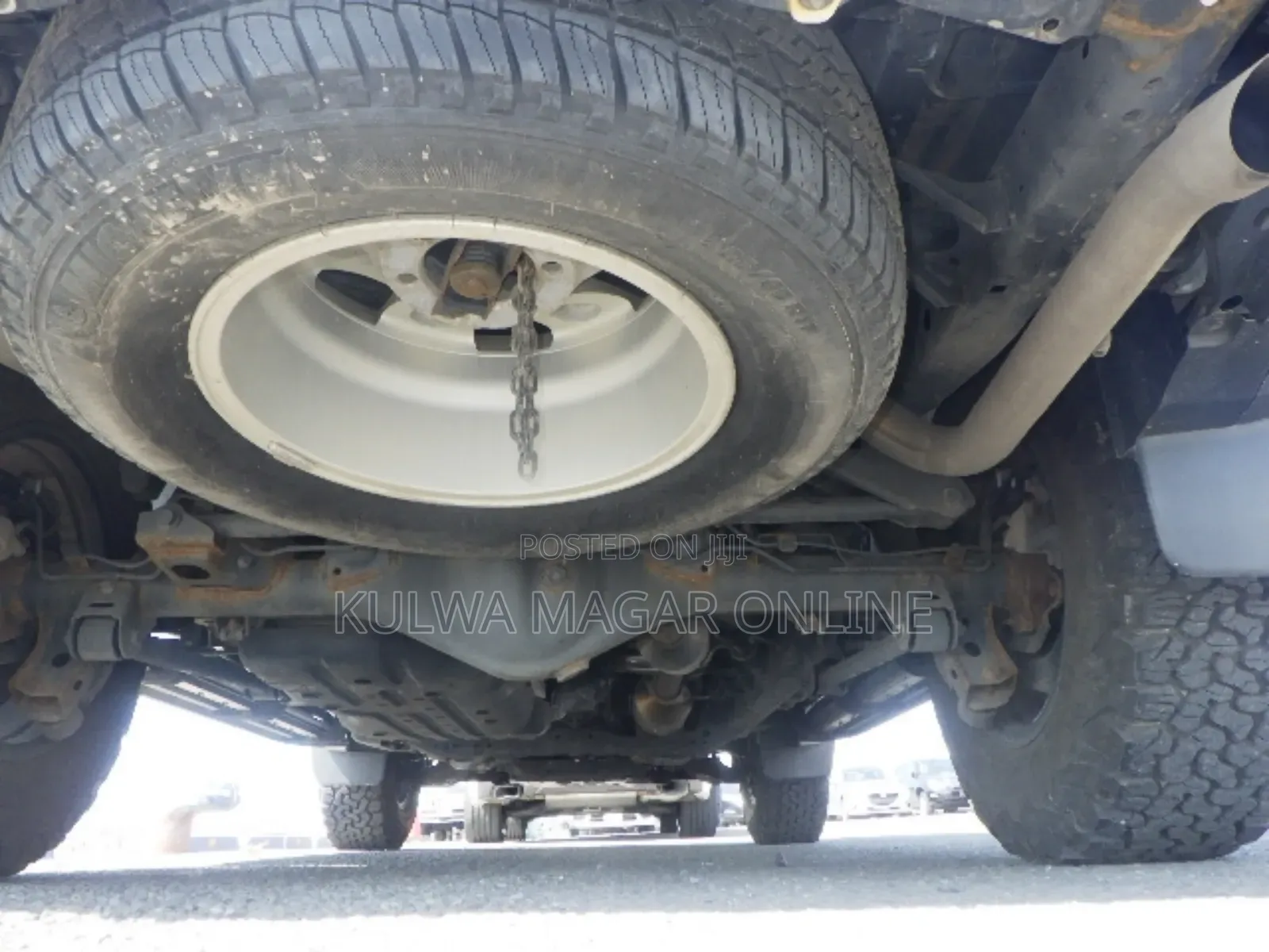 Toyota Land Cruiser 1999 White
