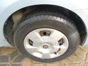 Toyota Raum 2004 Green
