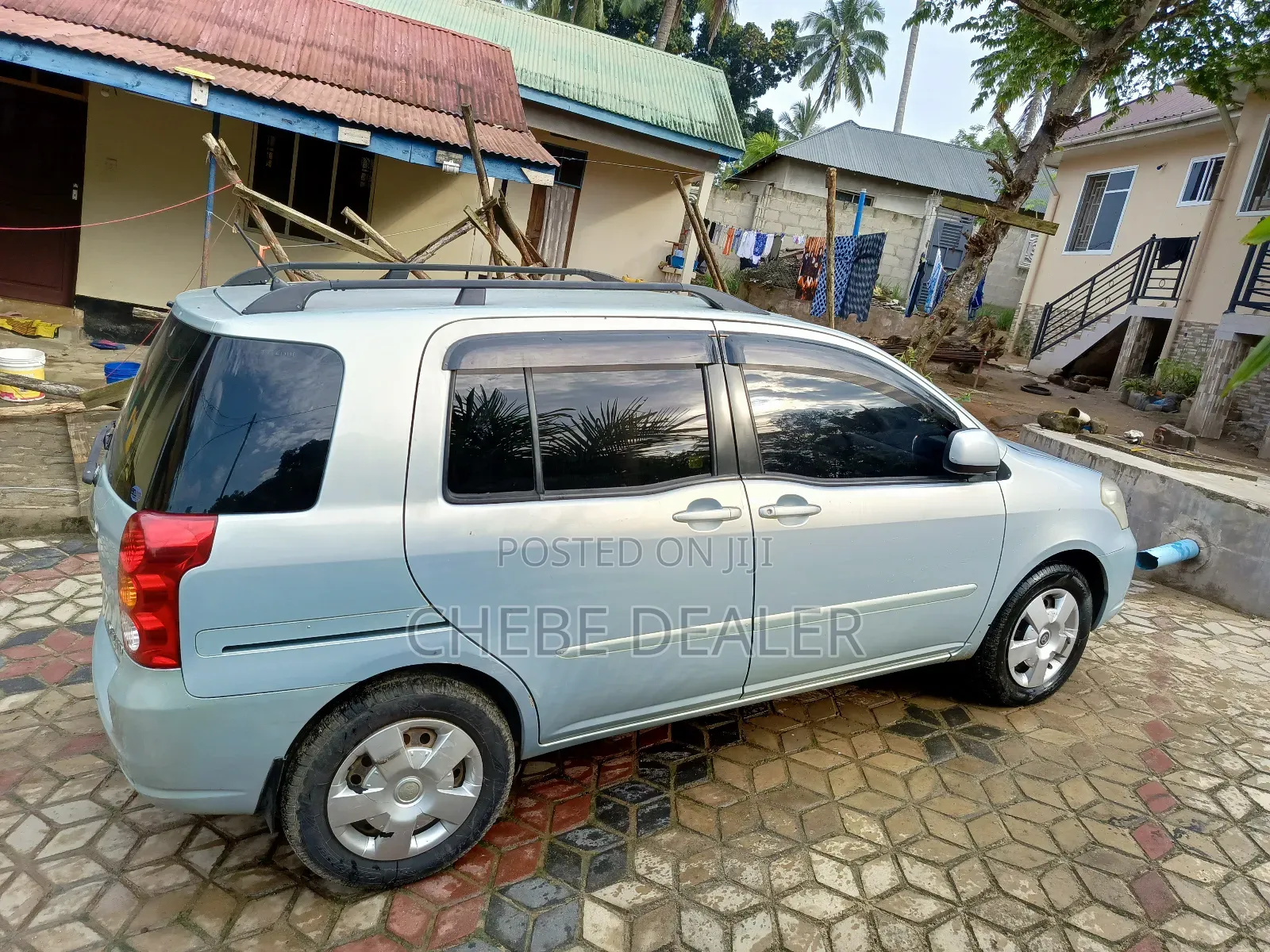 Toyota Raum 2004 Green