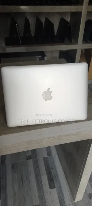 Laptop Apple MacBook Pro 2015 16GB Intel Core I5 SSD 512GB