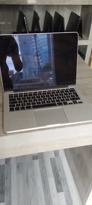 Laptop Apple MacBook Pro 2015 16GB Intel Core I5 SSD 512GB