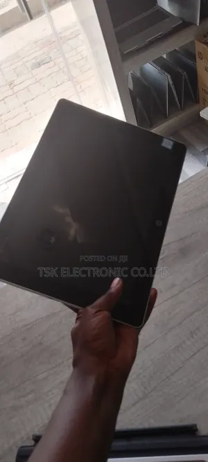 Laptop HP Elite X2 1012 G2 8GB SSD 256GB