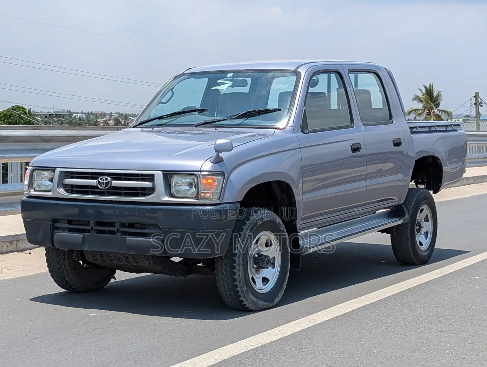 Toyota Hilux 1999 Gray