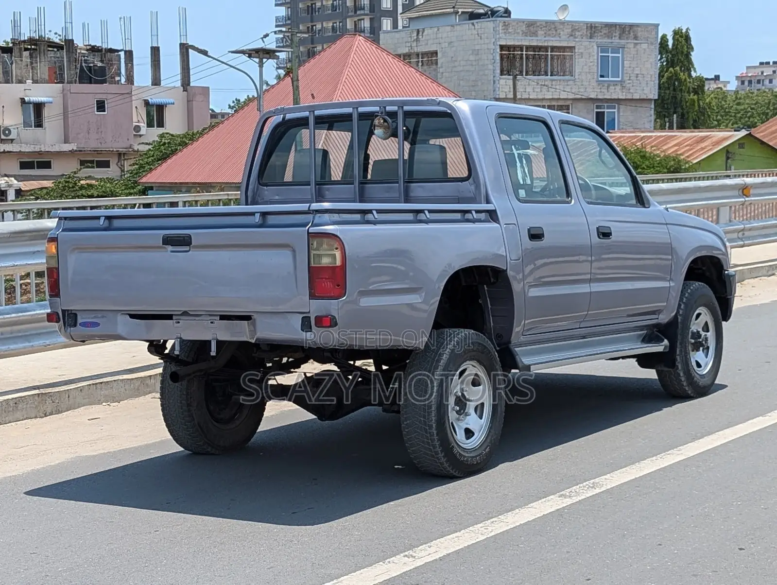 Toyota Hilux 1999 Gray