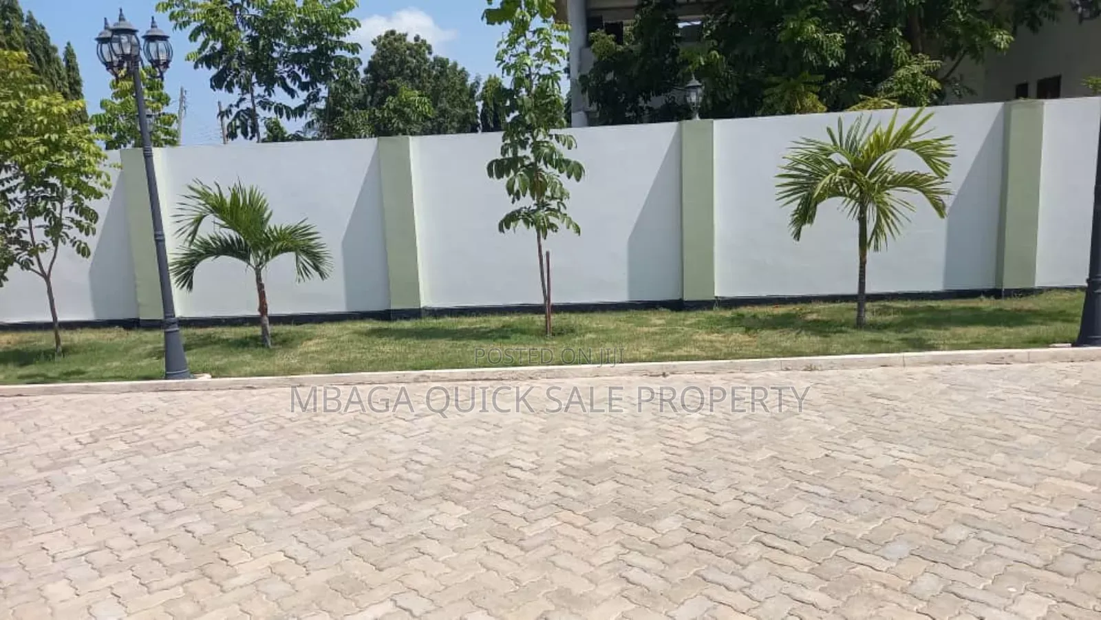 Furnished 4bdrm Apartment in Kawe Beach for rent