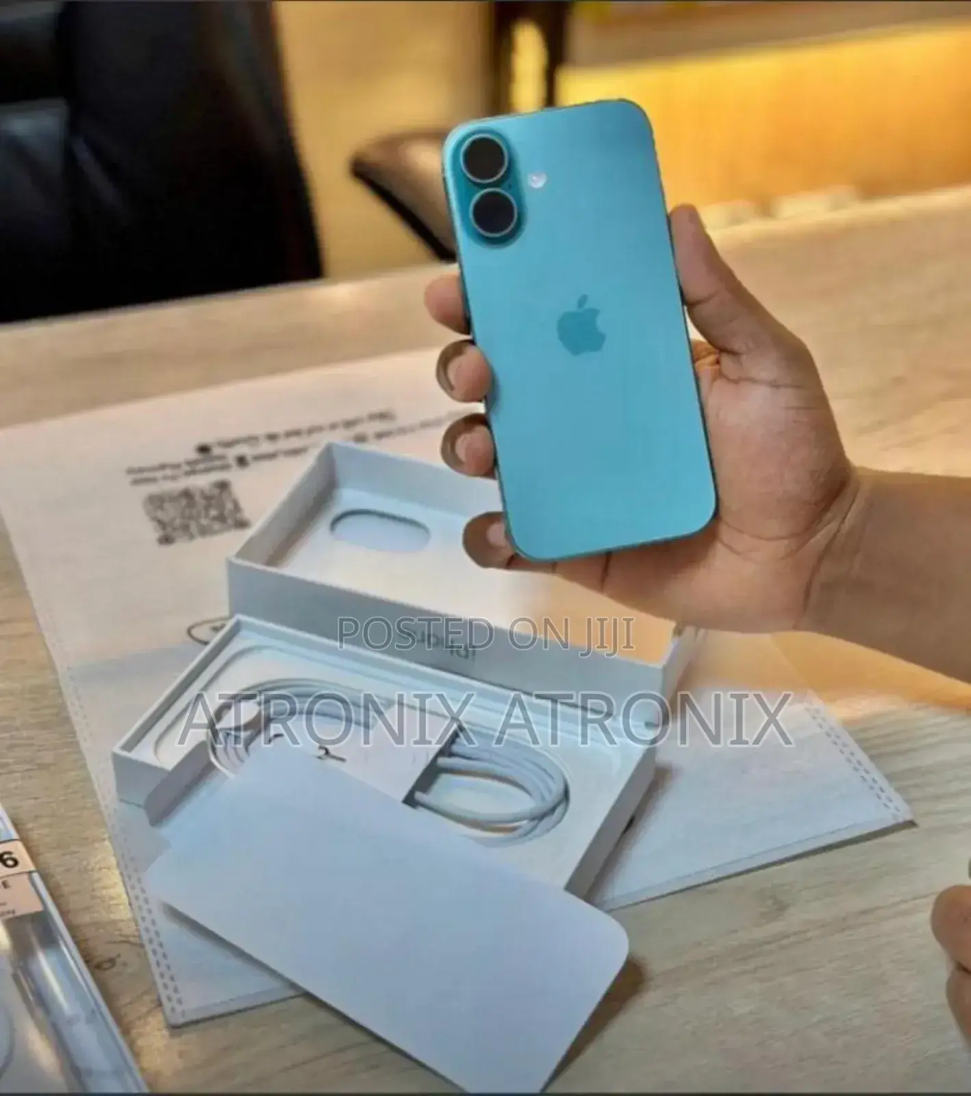 New Apple iPhone 16 256 GB White