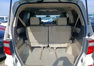 Toyota Alphard 2.4 Petrol FWD 2005 White