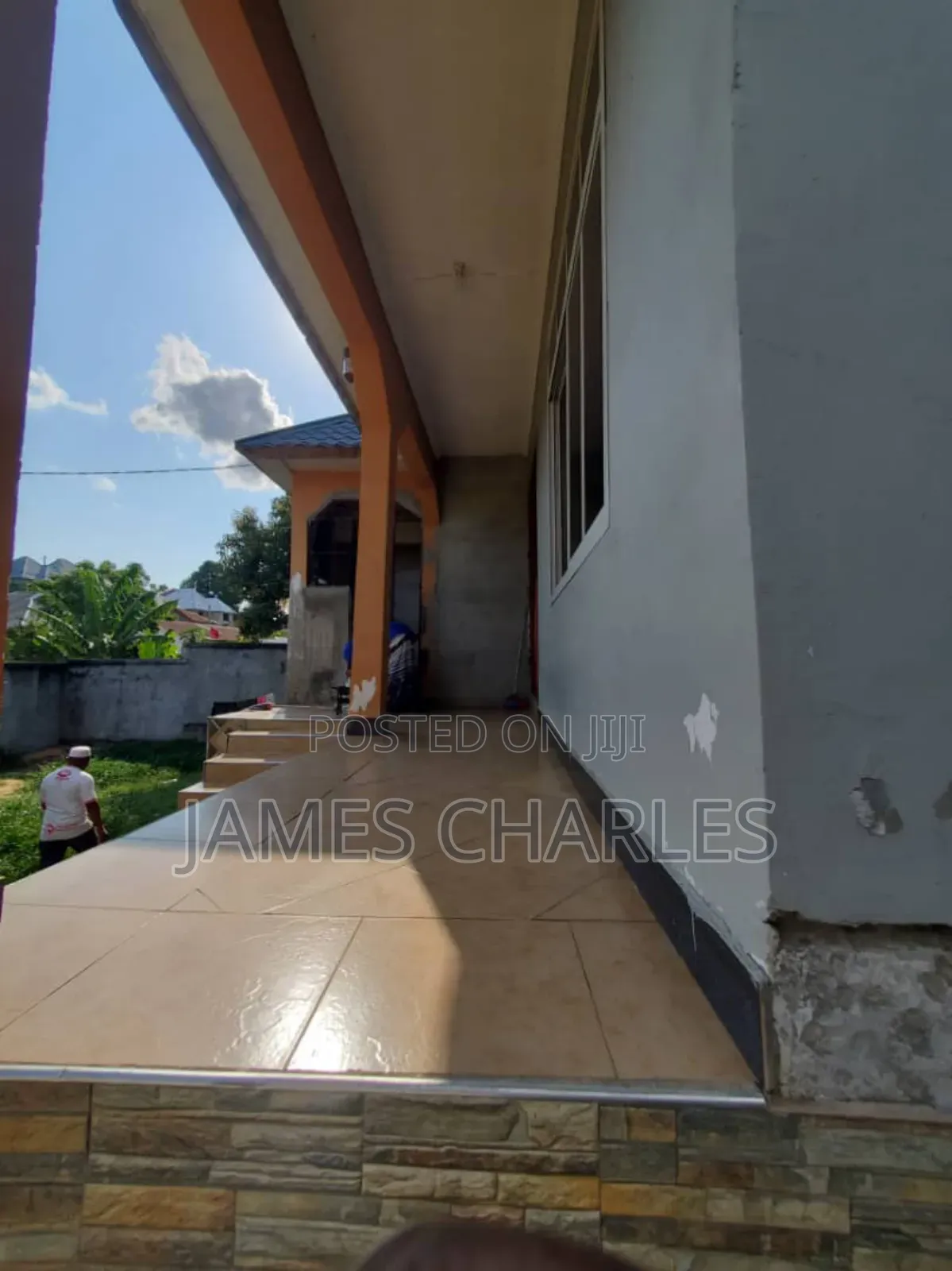 5bdrm House in Buza Abiola, Temeke for sale