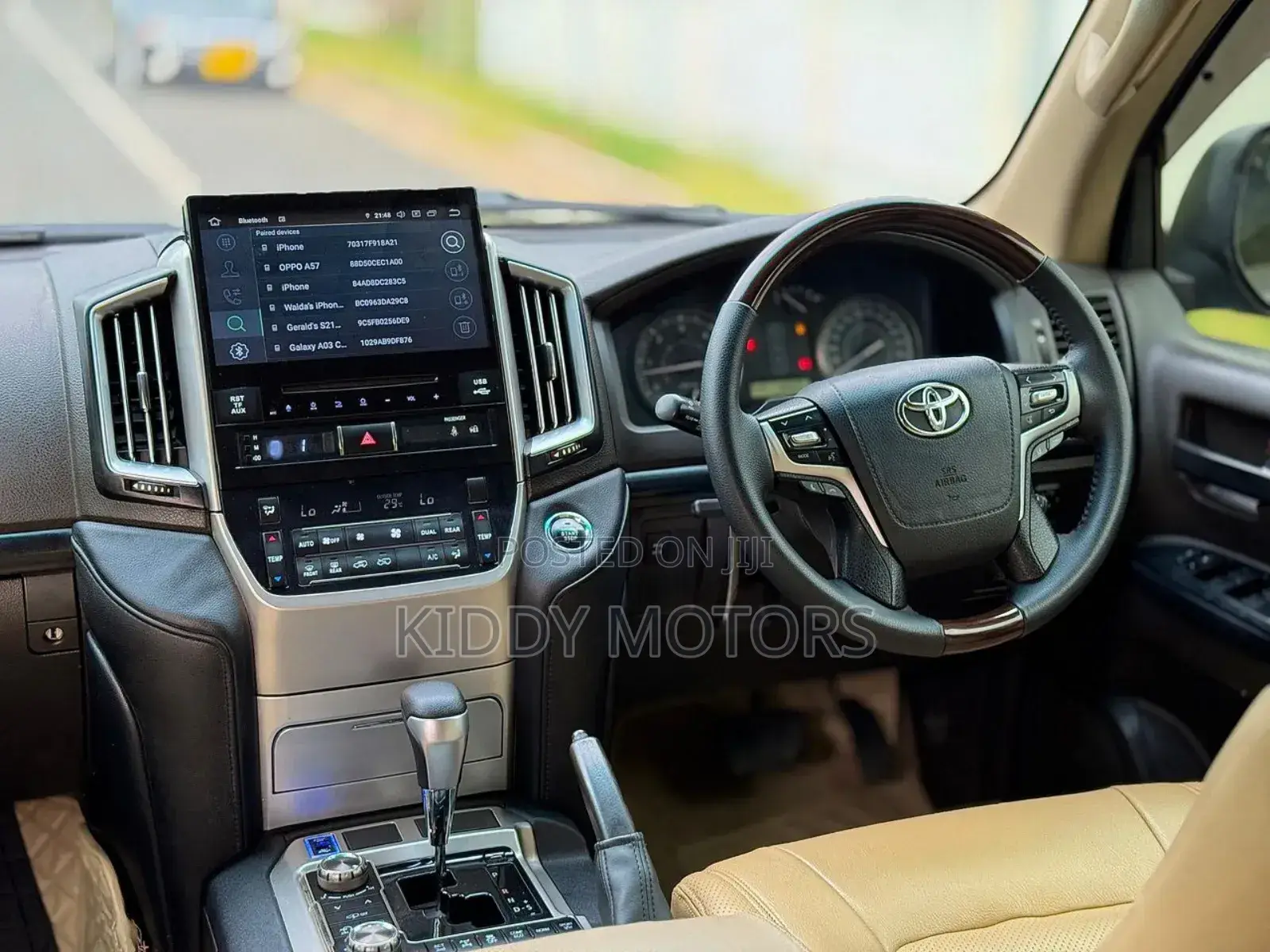 Toyota Land Cruiser 2010