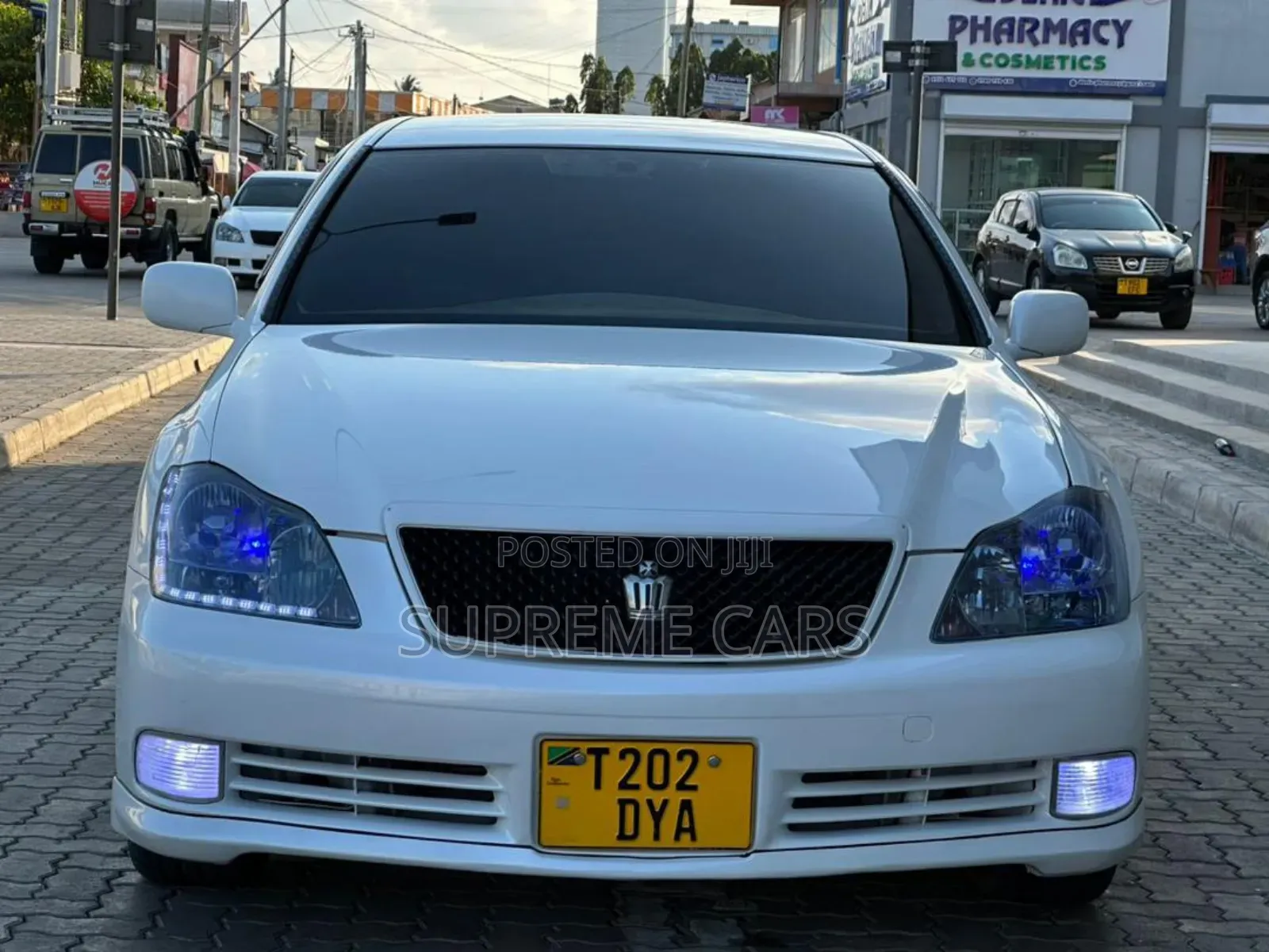 Toyota Crown Royale 2005 White
