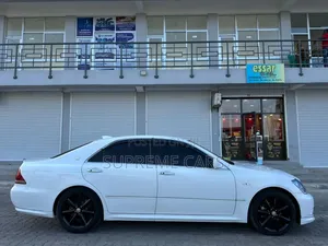 Toyota Crown Royale 2005 White