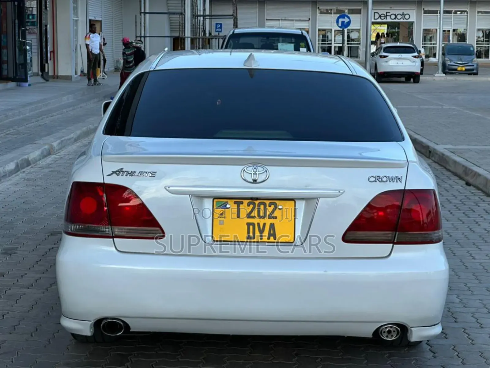 Toyota Crown Royale 2005 White