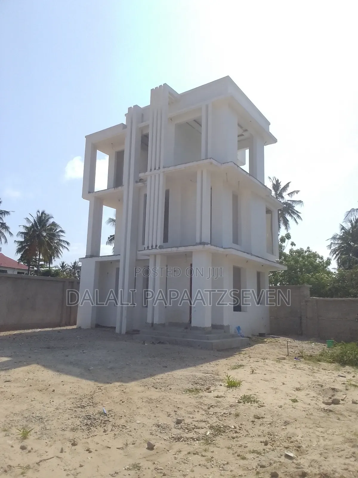 3bdrm House in Dalalipapaatzseven, Kinondoni for sale