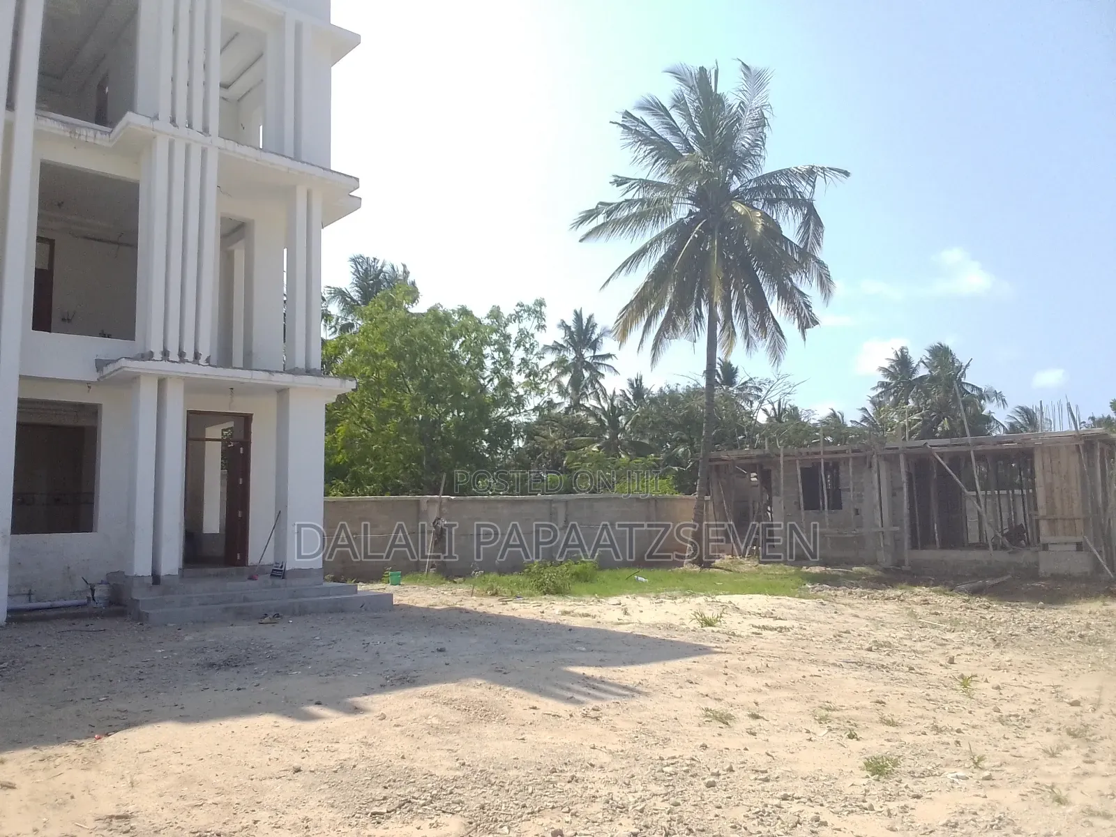 3bdrm House in Dalalipapaatzseven, Kinondoni for sale