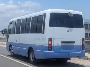 Nissan Civilian 2002